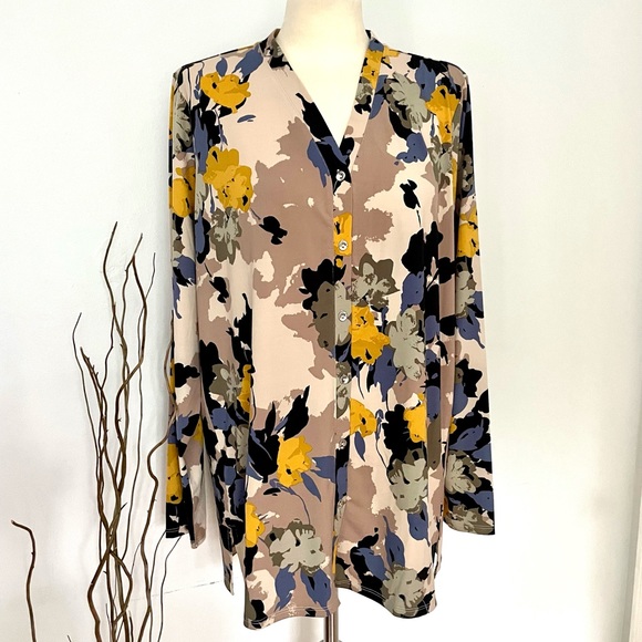 Bundle of two top size L - Picture 2 of 13